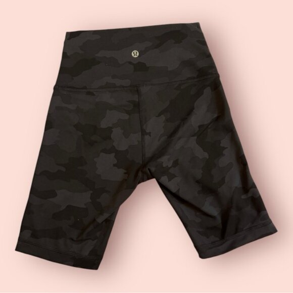 Lululemon Wunder under Train High Rise Short 8"Biker shorts‎ size 4 - Picture 6 of 8